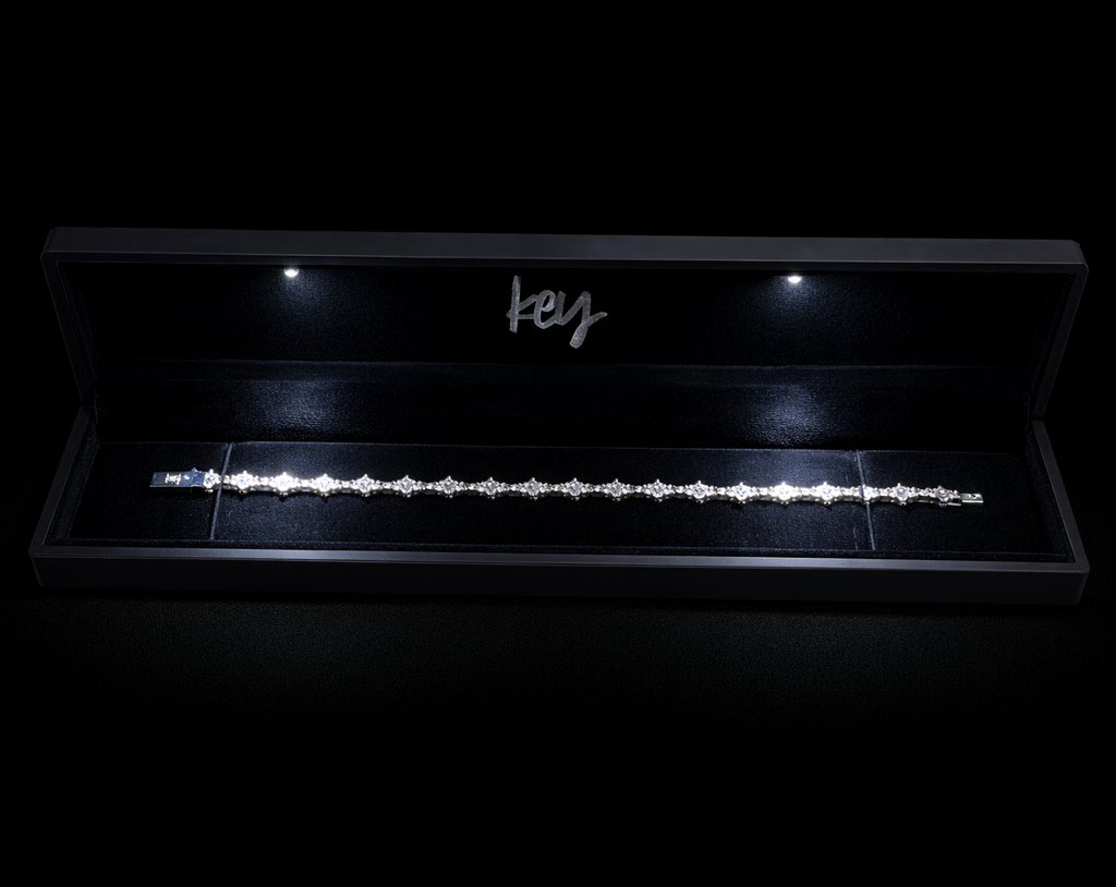 Key Jewelry Silver Cross Bracelet 7inch