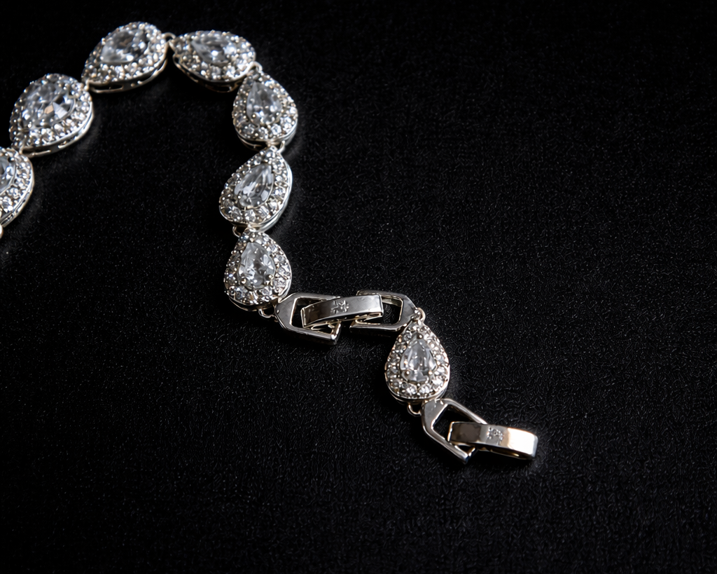 Key Jewelry Tear Drop Bracelet 7in+1.25in extension